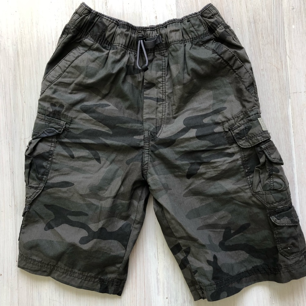 Boy shorts size 4